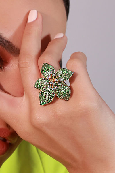 Green tsavorite and diamond ombre ring