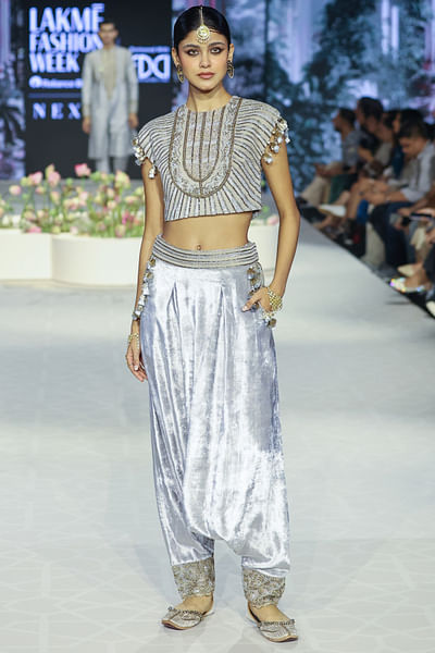 Grey embroidered blouse and low-crotch pants