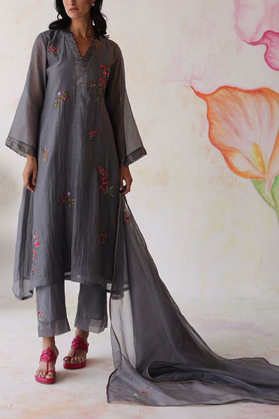 Grey floral embroidery kurta set