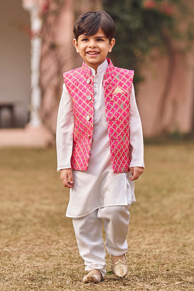 Hot pink geometric embroidery Nehru kurta set