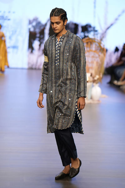 Indigo ajrakh stripe printed kurta sets