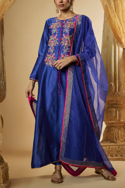 The Aarya Ink blue floral embroidered kurta set ARYNOV24D208