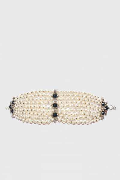 Ivory and black pearl and zircon bracelet