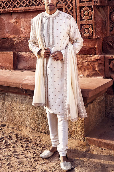 Ivory dori embroidery kurta set