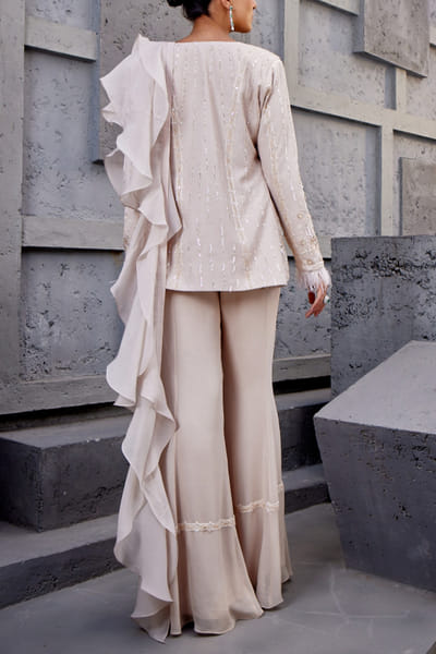 Miku Kumar Ivory embroidered co-ord set MKUJAN24D223