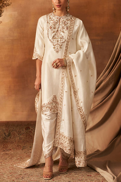 Ivory floral embroidered kurta set