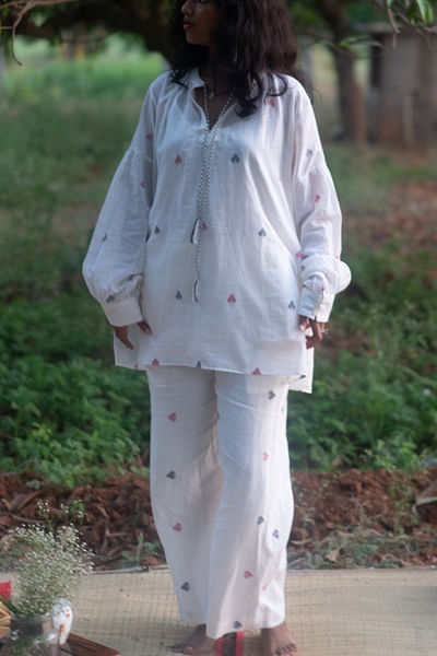 Ivory geometric woven co-ords