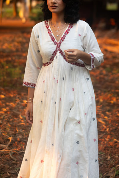 Ivory geometric woven embroidered kurta set