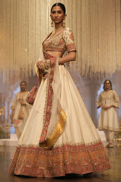 Ivory kirandori embroidered lehenga set
