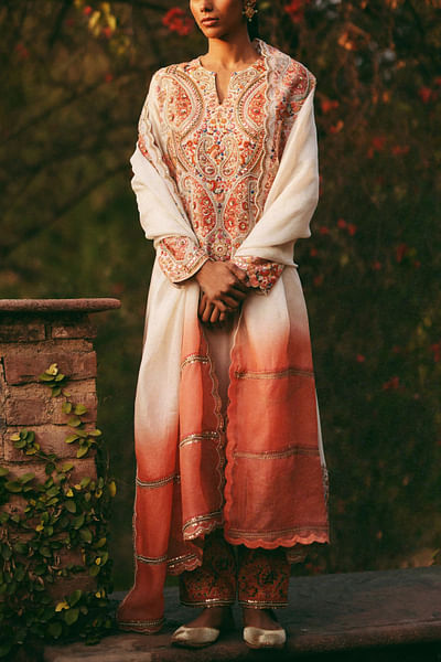 Ivory paisley embroidered kurta set