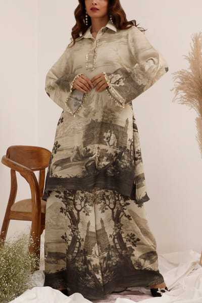 Light gray printed tunic set