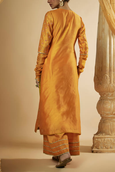The Aarya Light orange floral embroidered kurta set ARYNOV24D204
