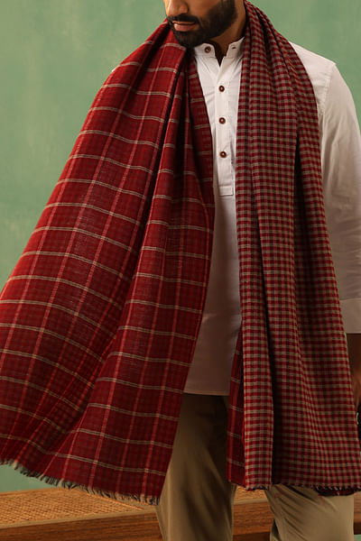 Maroon checkered stole