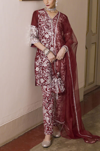 Maroon embroidered kurta set