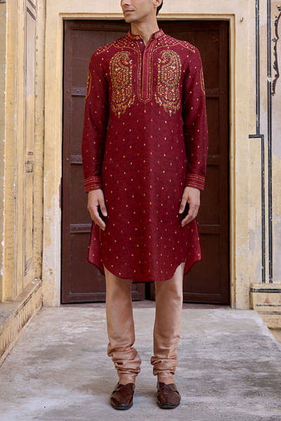 Maroon paisley motif kurta set