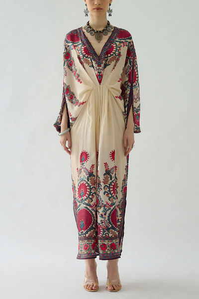 Maroon pleated kaftan