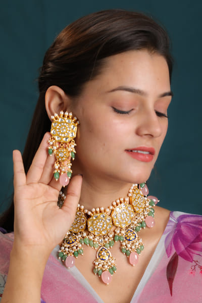 Matte gold embellished necklace set