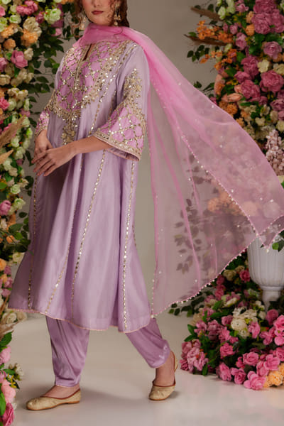 Mauve gota and pearl embellished kurta set