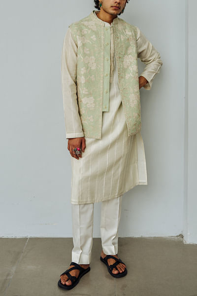 Mint floral appliqued bandi set