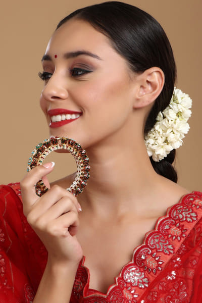 Multicolor faux pearl and stone bangle