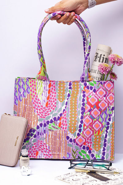 Multicolour artsy and ikat printed tote bag