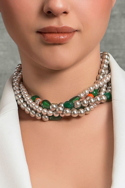 Multicolour bead and pearl layered choker