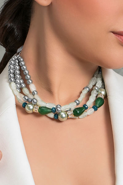 Multicolour bead layered choker