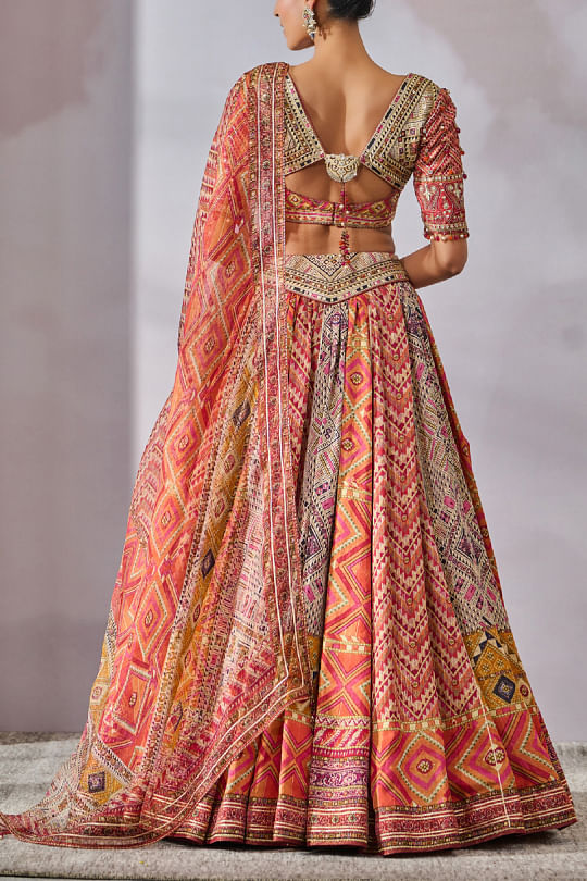 Tarun Tahiliani: Womenswear | Buy Designer Lehenga, Sarees, Dresses