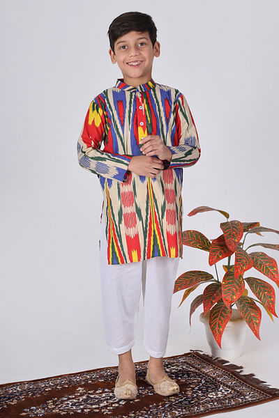 Multicolour ikat heart print kurta set
