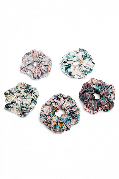 Multicolour ikat printed scrunchie set