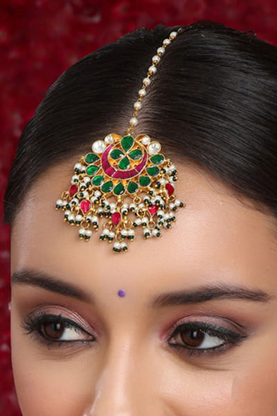 Multicolour kundan pearl maang tikka