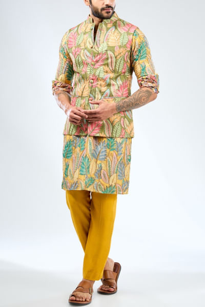 Multicolour leaf printed bundi