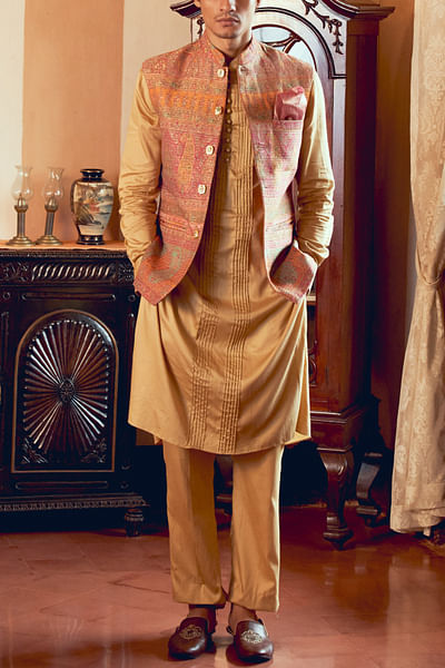 Multicolour paisley jamawar bandi kurta set