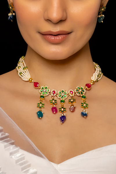 Multicolour pearl kundan layered choker set