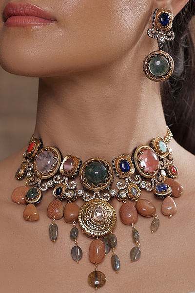 Multicolour stone embellished necklace set