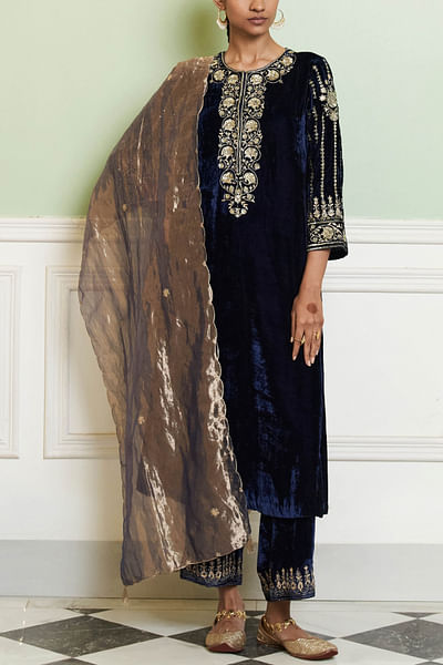 Navy blue floral embroidered kurta set
