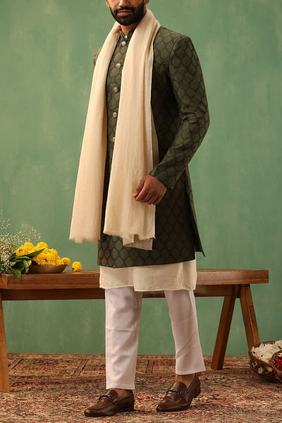 Off-white cashmere wool stole