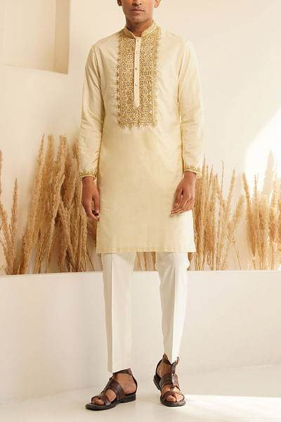 Off-white geometric embroidered kurta set
