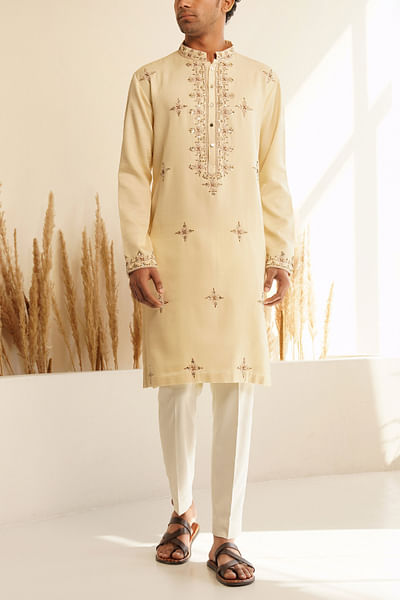 Off-white geometric embroidery kurta set