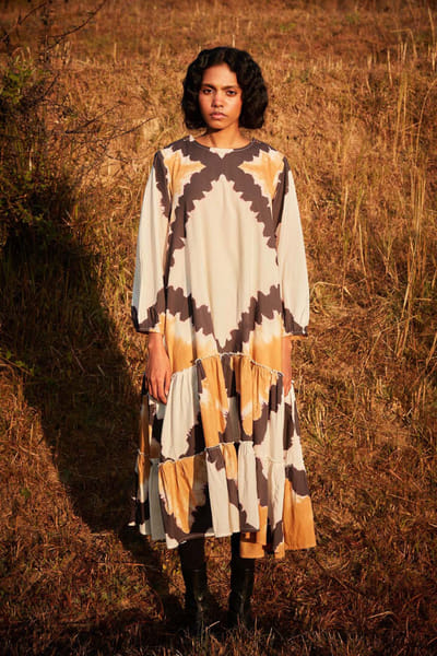 Off-white mountain shibori tie-dyed dress