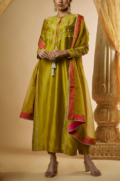 The Aarya Olive green panelled lace work kurta set ARYNOV24D212