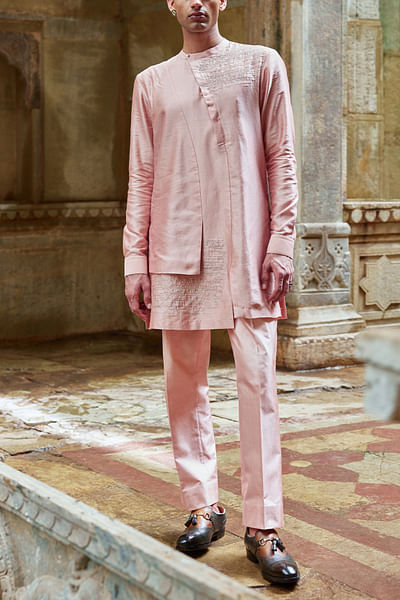 Onion pink zari embroidered kurta set