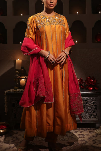 Orange bird dori embroidered kurta set
