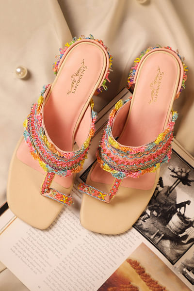 Peach embroidered kolhapuri heels