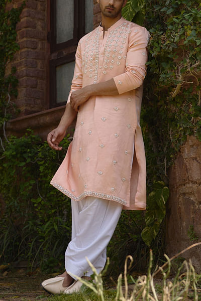 Peach geometric cutdana embroidery kurta set