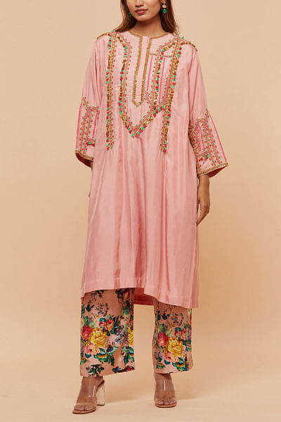 Pink embroidered and tasselled kurta set