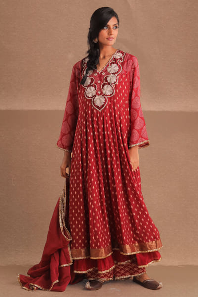 Pink floral embroidered printed kurta set