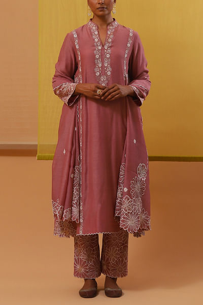 Pink floral embroidery kurta set