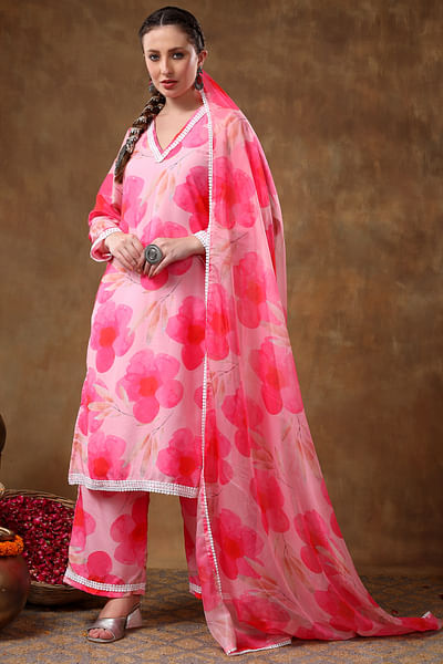 Pink floral printed kurta set