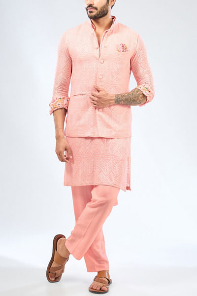 Pink geometric embroidered bundi